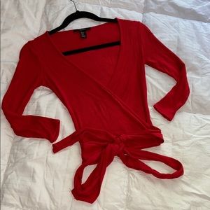 Quarter sleeve tie crop top